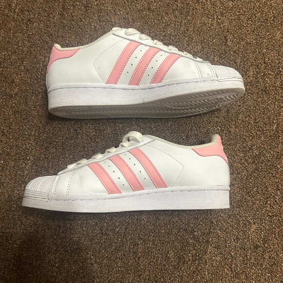 adidas Shoes - Adidas Originals Superstar BY3724 White Pink Sneakers Shell Toe US Sz 5 Boys
